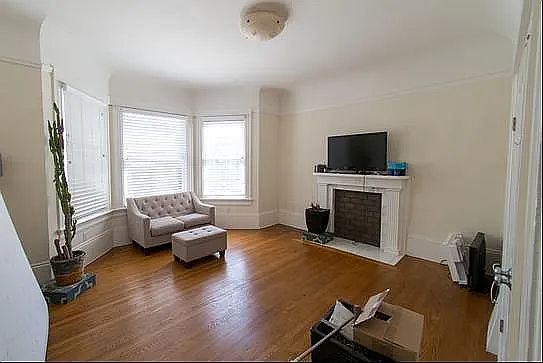 5th image of 1234 Anza St