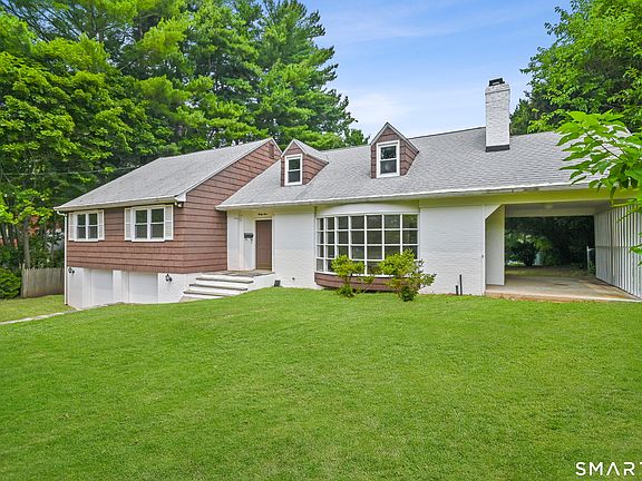 3rd image of 34 Davis Avenue