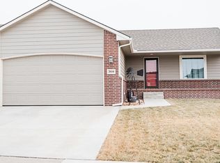 2010 Chestnut St, Newton, KS 67114