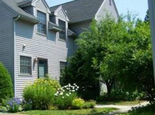 6 Veterans Rd APT 12, Amherst, NH 03031