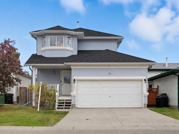 141 N Saratoga Close NE, Calgary, AB T1Y 7A1