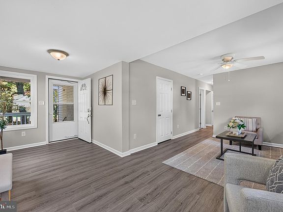 4th image of 467 W Atlantic Ave