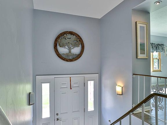 4th image of 5785 Farhaven Ln