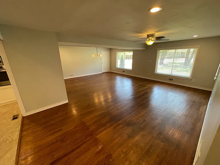 869 Jefferson Ave — Photo 4