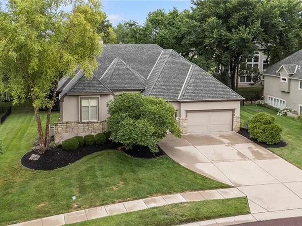 5710 W 131st Ter, Overland Park, KS 66209