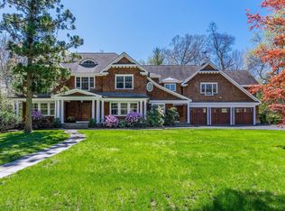 72 Holly Ln, Darien, CT 06820