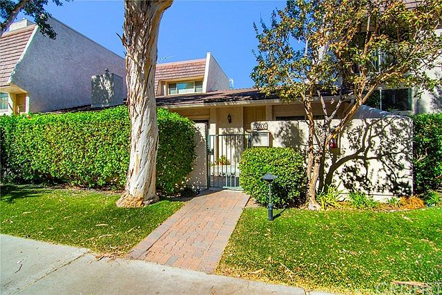 22247 Erwin St #7, Woodland Hills, CA 91367 | Zillow