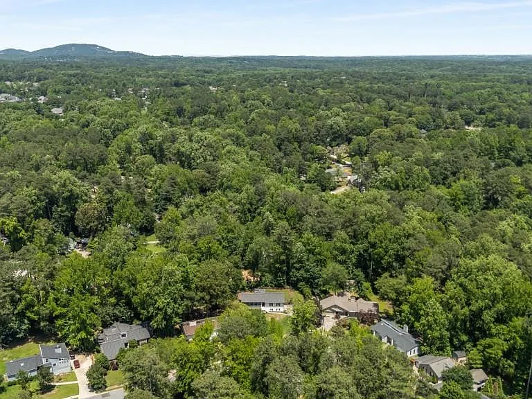 2795 Bentwood Dr — Photo 32