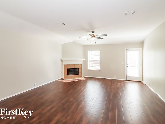 3rd image of 8617 Stonewall Ct
