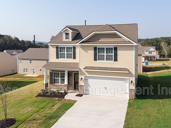 3rd image of 4831 Birchcrest Ln