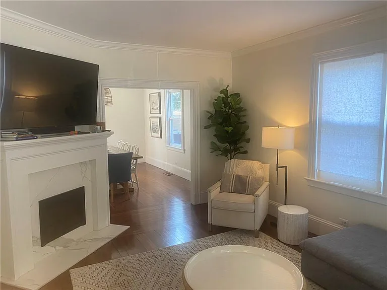 27 Mann Ave — Photo 6