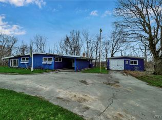 11765 Maple Ridge Rd, Medina, NY 14103