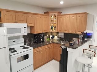 3071 SW 27th Ave APT 18, Miami, FL 33133