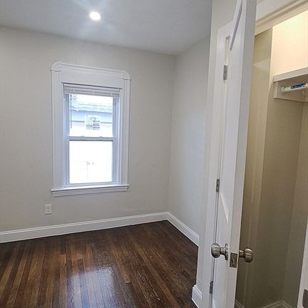 5th image of 7 Samoset St APT 2