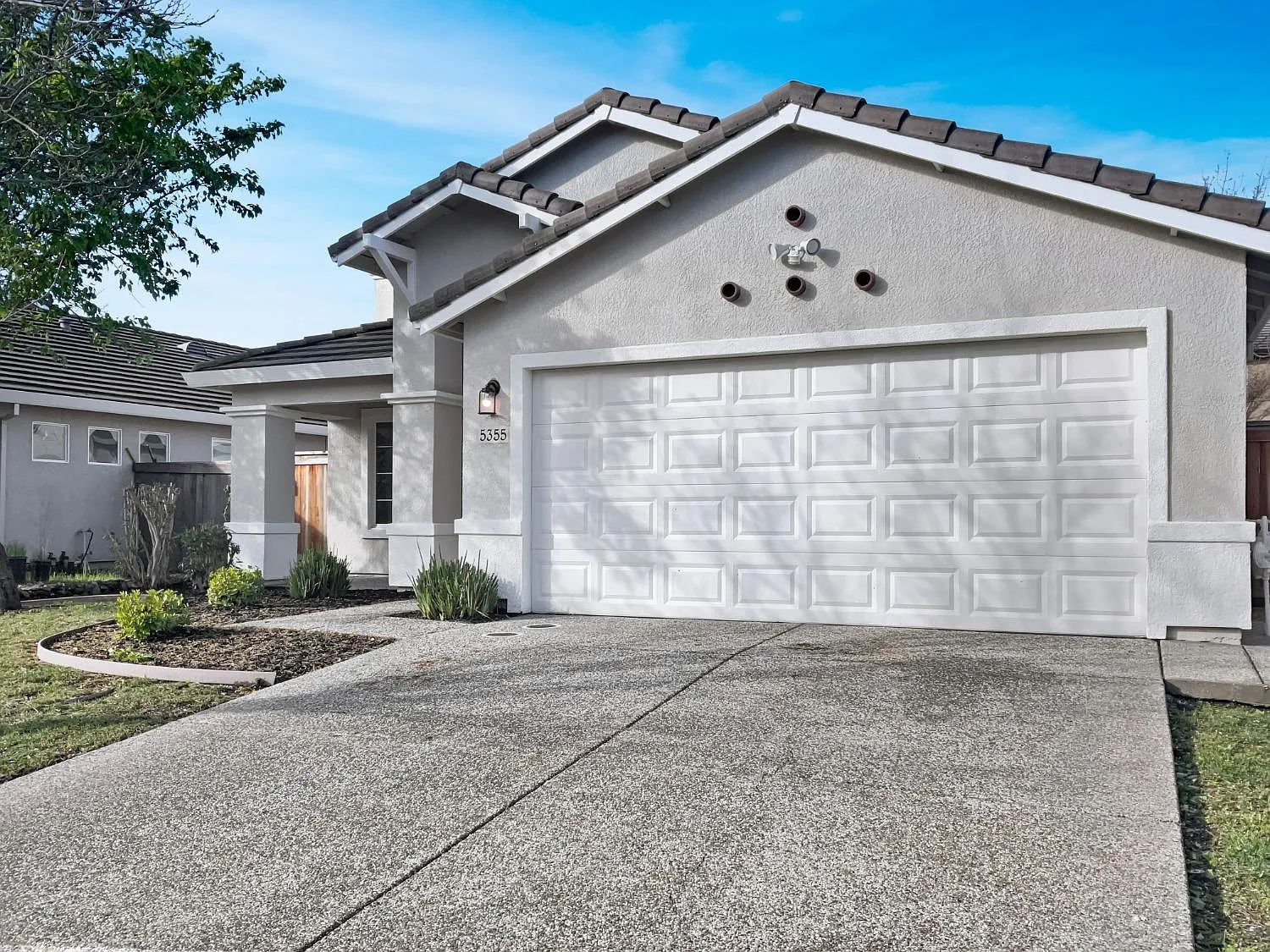 5355 Alvoca Way photo 1