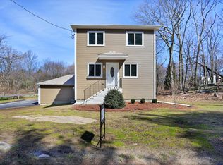 450 Huntington St, Shelton, CT 06484