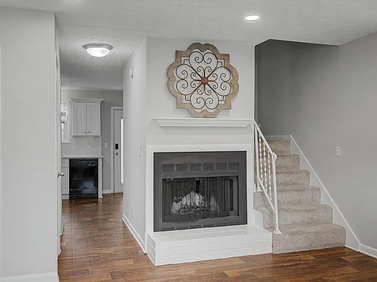 509 Alexander Dr — Photo 18