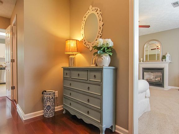 3rd image of 752 Settlers Pond Way #9
