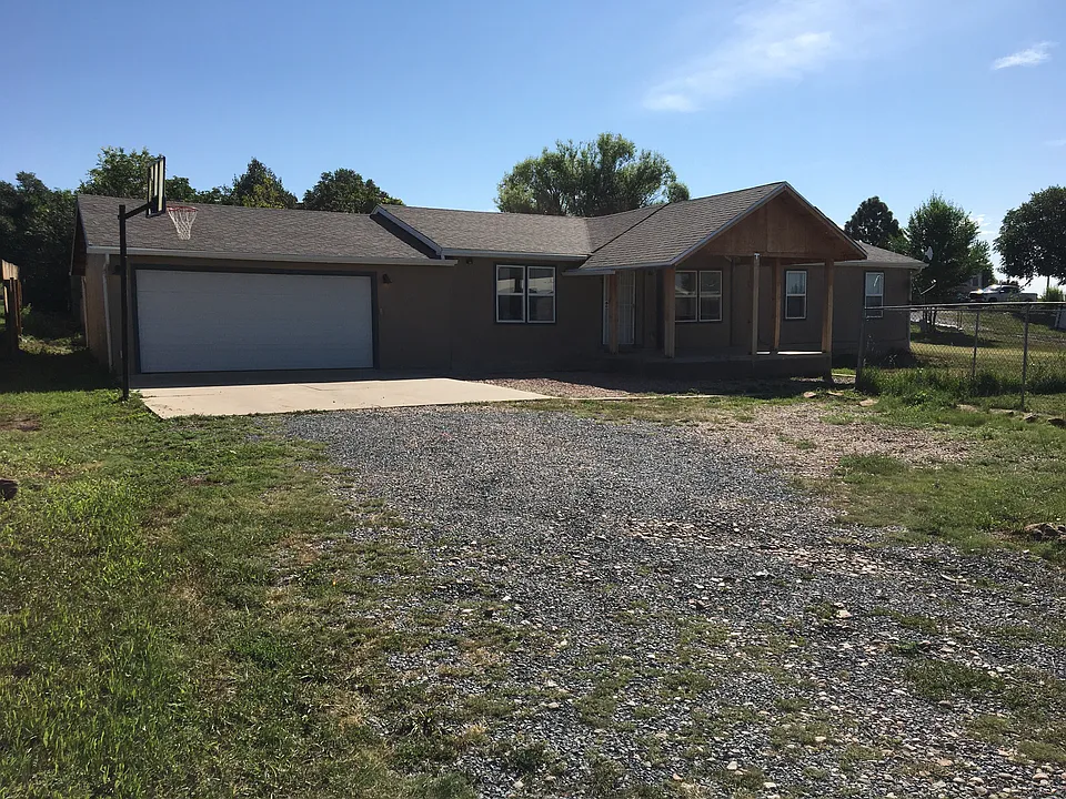 707 Don Gallegos Cir