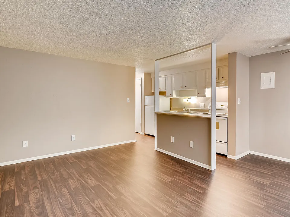 2330 S University Blvd #204