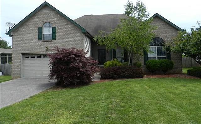 1st image of 391 Huntington Dr