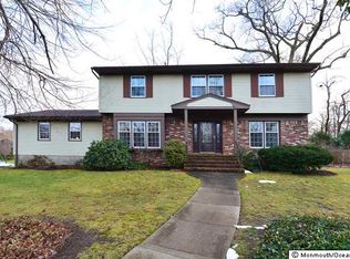 10 Ellen Ct, Ocean, NJ 07712