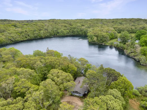 5 Scottys Ln, West Tisbury, MA 02575