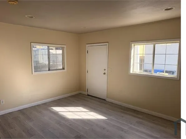 1111 1/2 E 22nd St, Los Angeles, CA 90011