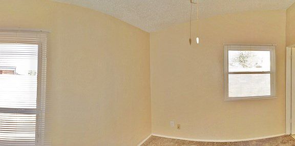 5th image of 406 Sweetbriar Dr