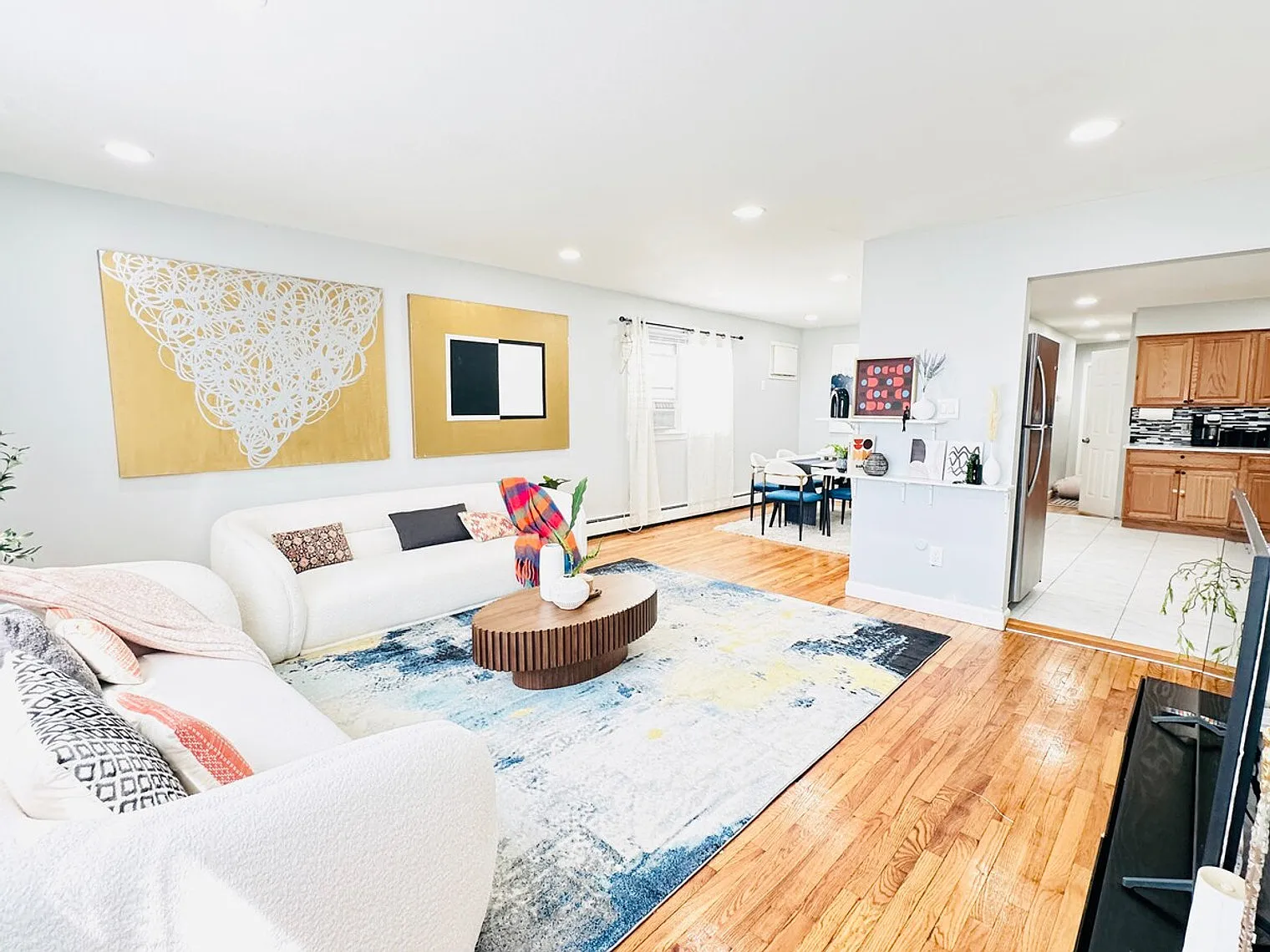 3 bed, 2.0 bath, $8,767 — Photo 1