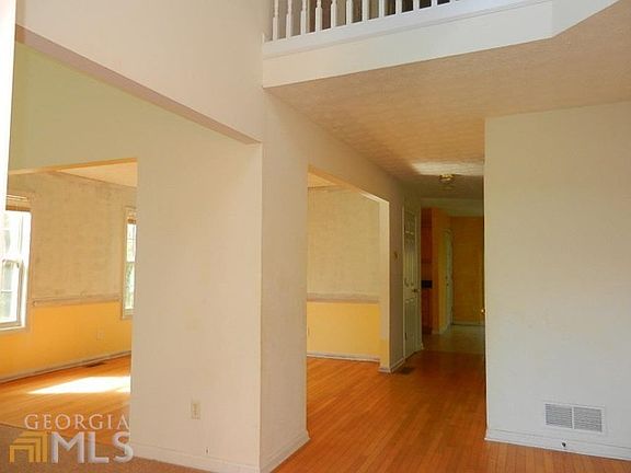 5th image of 729 Forestglen Dr Unit 1