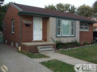 15572 Cleveland Ave, Allen Park, MI 48101