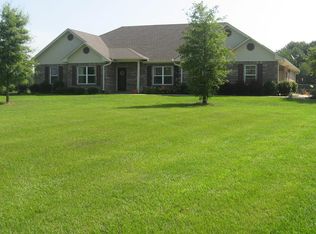 99 Boots Smith Rd, Laurel, MS 39443