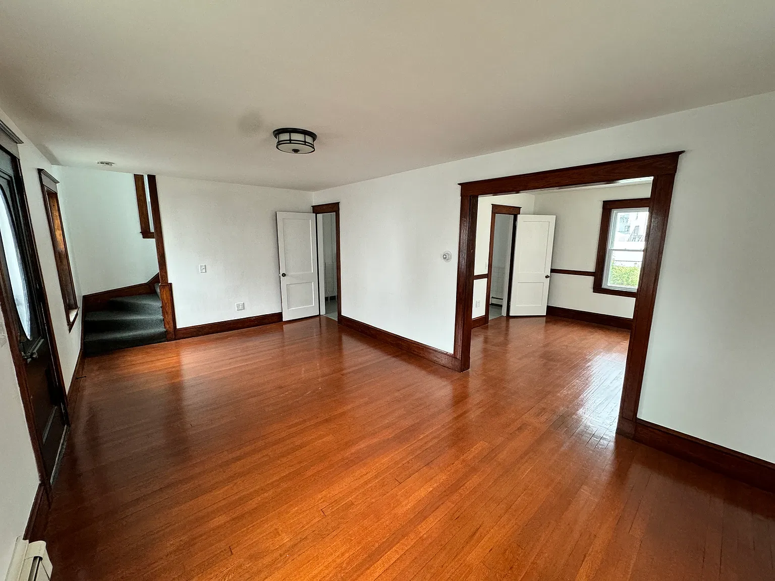 2 bed, 1028 sqft, $3,700 — Photo 1