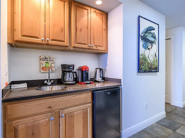 3313 Sunset Key Cir #104 — Photo 21