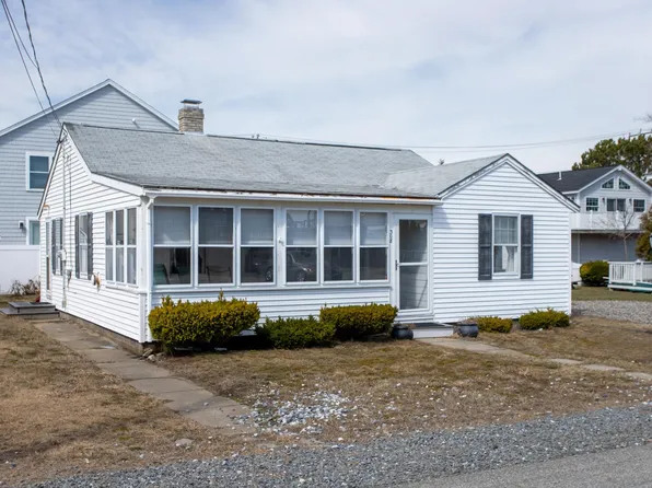 308 Atlantic Avenue, Seabrook, NH 03874