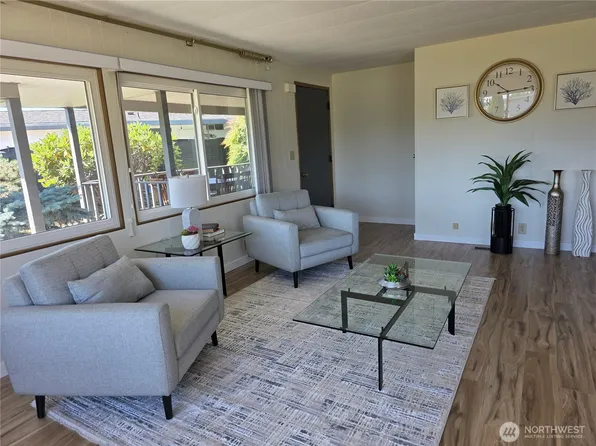 1402 22nd Street NE #243, Auburn, WA 98002