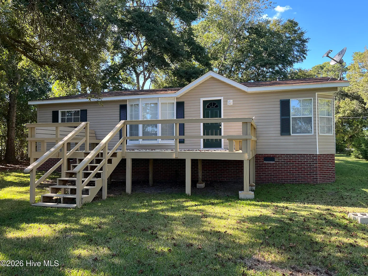 3 bed, 2.0 bath, 1191 sqft, $1,750 — Photo 3