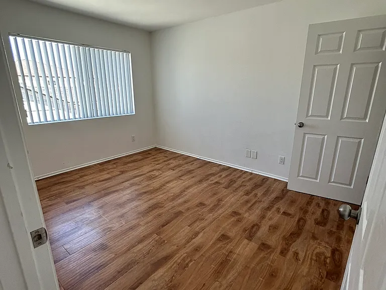 8525 Saturn St — Photo 20