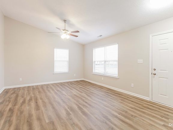 5th image of 4067 Dogwood Ct
