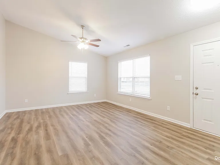 4067 Dogwood Ct — Photo 5
