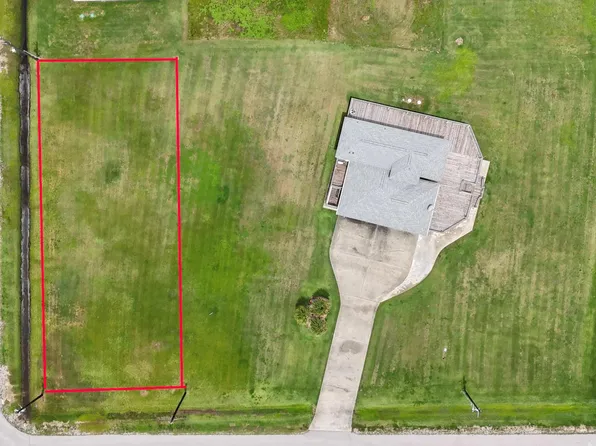 2 Pinata Dr, Pt Bolivar, TX 77650