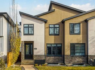 4528 SW 17th Ave NW, Calgary, AB T3B 0P1