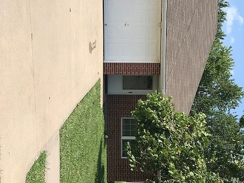 1st image of 202 NE 7th St
