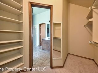 1748 Birchfield Rd, Edmond, OK 73012