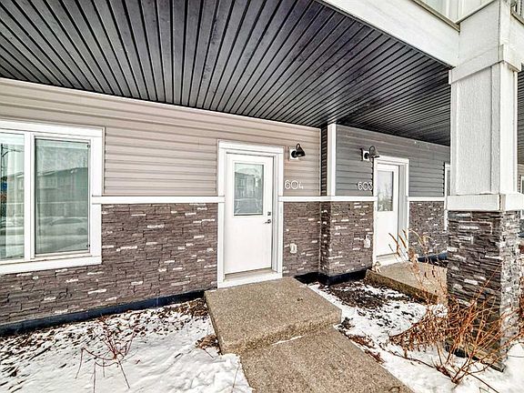 3rd image of 280 E Chelsea Rd #604