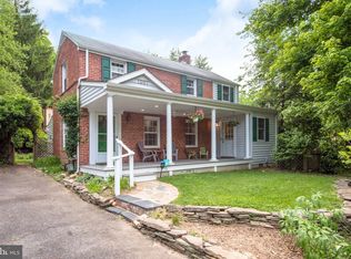 1207 N Livingston St, Arlington, VA 22205