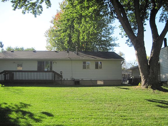 3rd image of 3910 Spruce Hills Dr