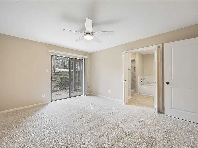 1041 Signal Ridge Pl — Photo 10