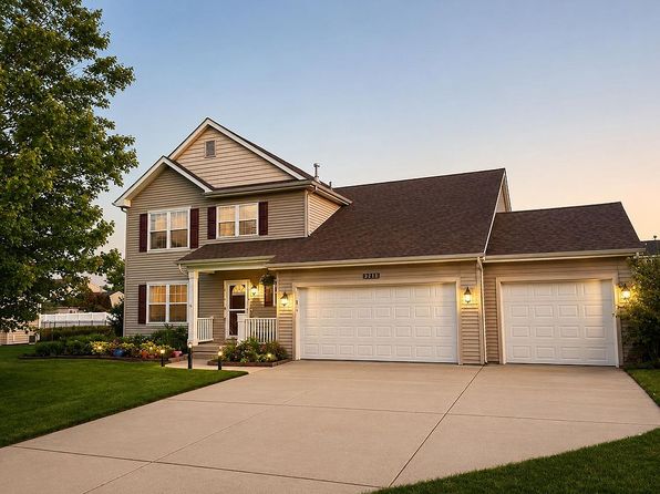 5251 Stapleton Dr
